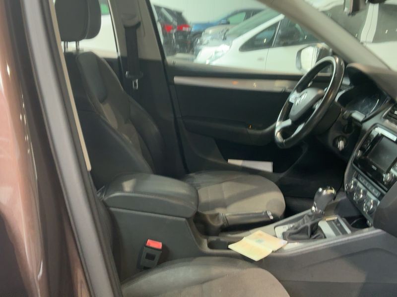 Skoda Octavia 2.0 TDI Elegance 2014 – снимка 16