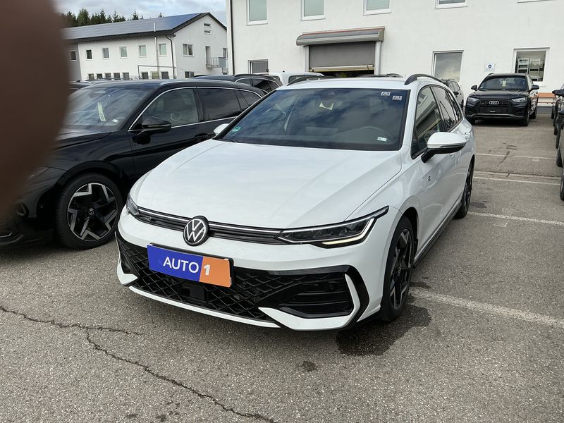Golf VIII 1.5 TSI R-Line