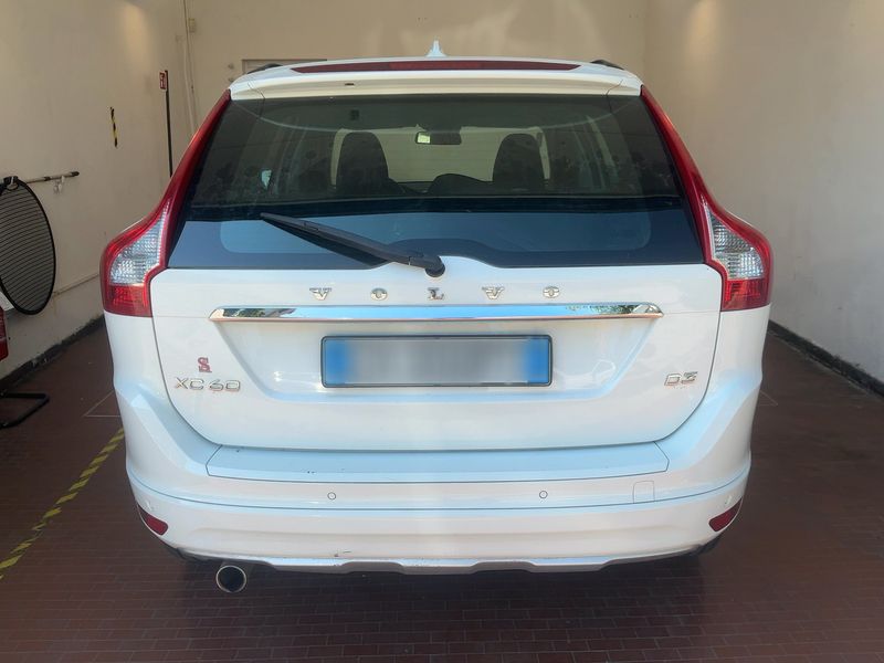 Volvo XC60 2.0 D3 Kinetic 2WD 2014 – снимка 7