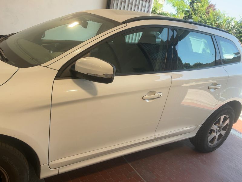 Volvo XC60 2.0 D3 Kinetic 2WD 2014 – снимка 4