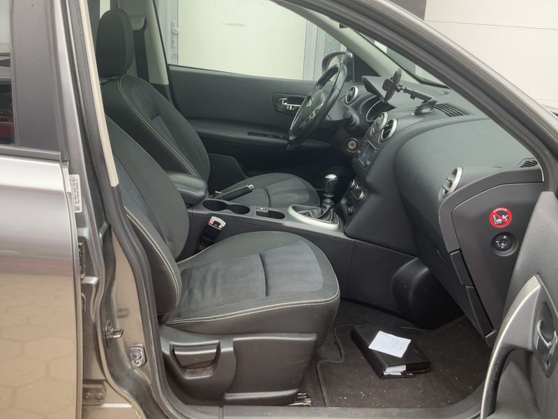 Nissan Qashqai+2 2.0 I-Way — zdjęcie 11