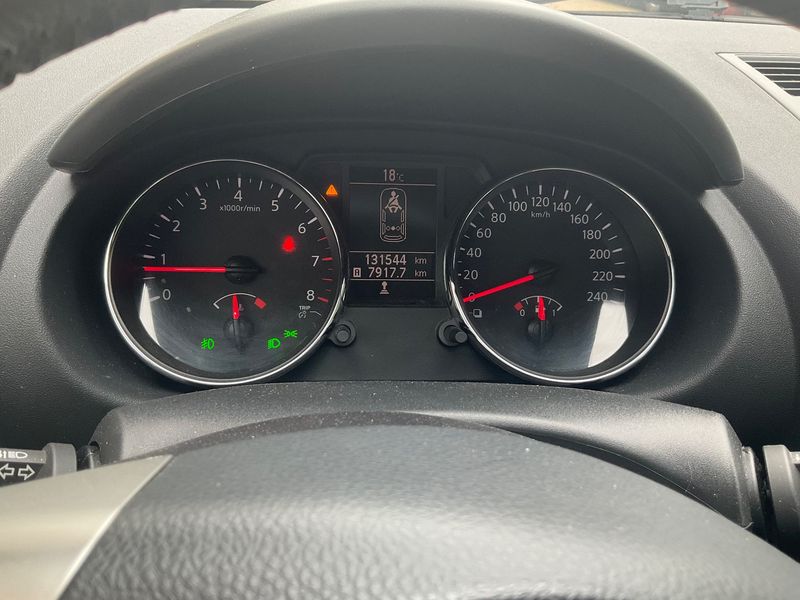 Nissan Qashqai+2 2.0 I-Way — zdjęcie 13