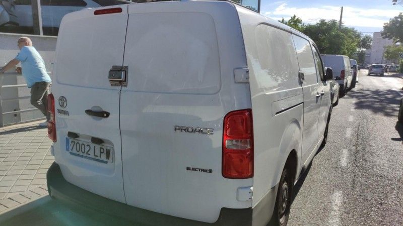 Toyota ProAce electric drive 100 kW Van L2 GX — zdjęcie 6
