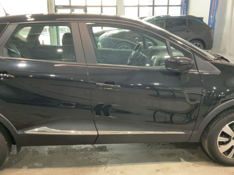 Renault Captur 0.9 TCe Limited — zdjęcie 7