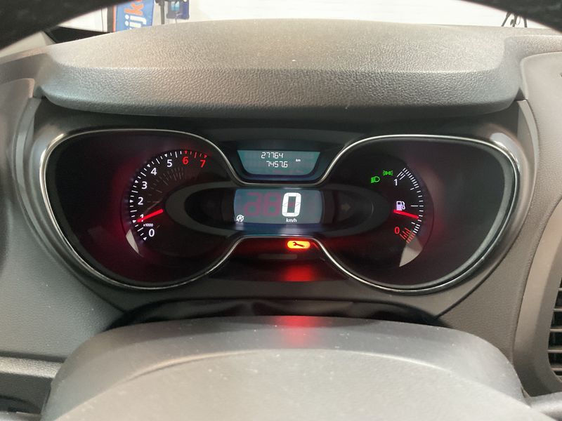 Renault Captur 0.9 TCe Limited — zdjęcie 13