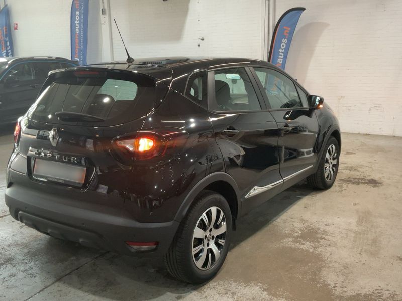 Renault Captur 0.9 TCe Limited — zdjęcie 6