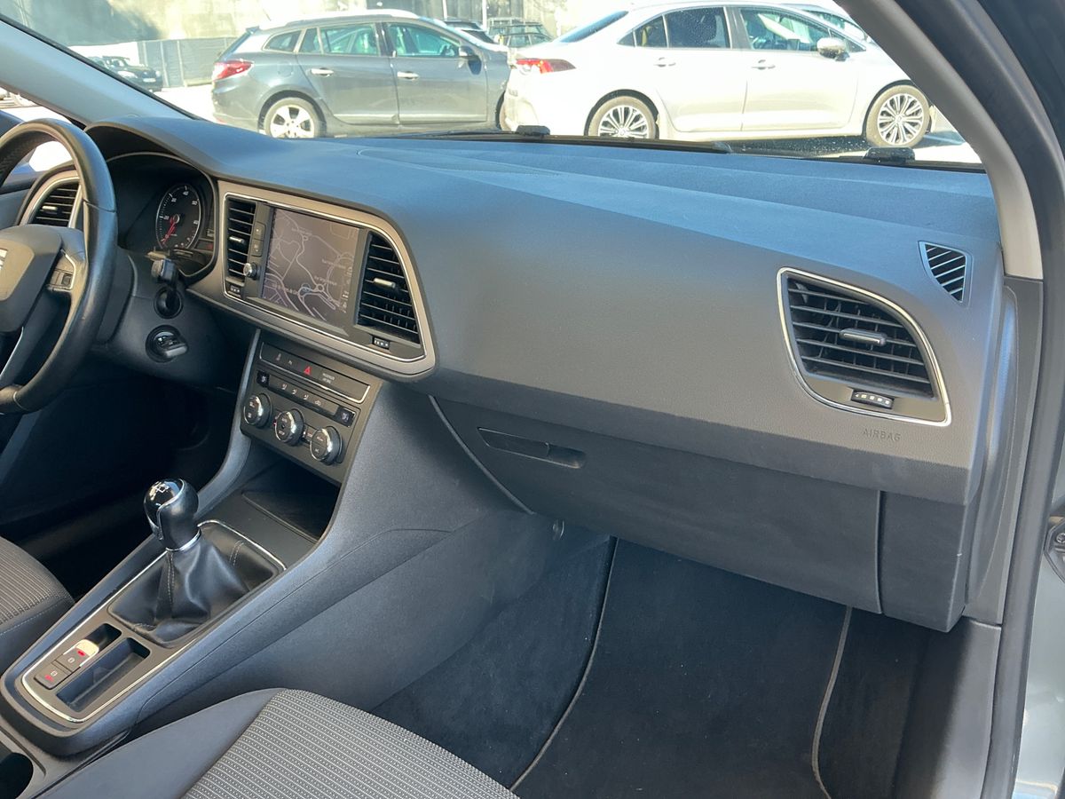 Seat Leon 2018 — photo 32