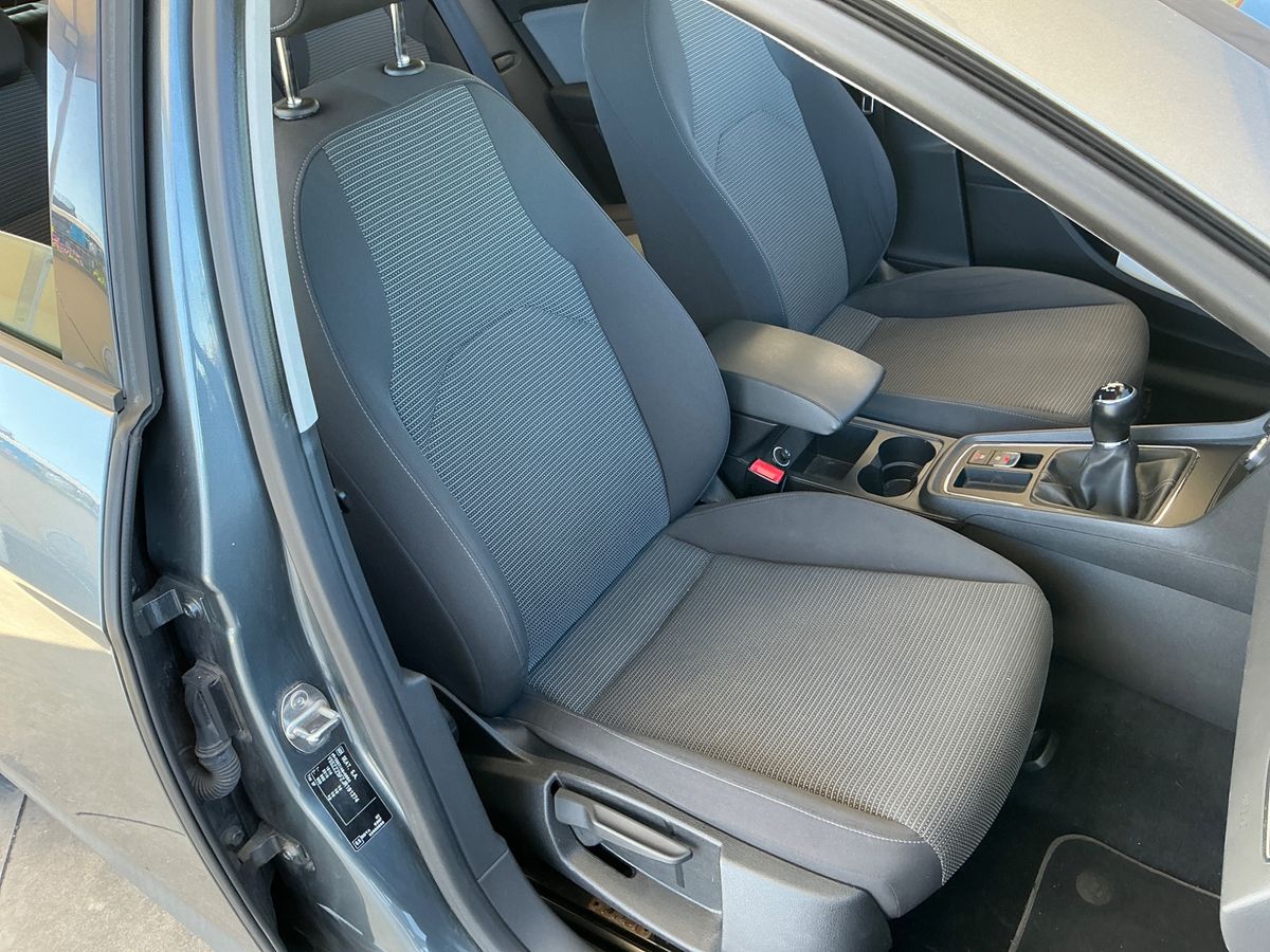 Seat Leon 2018 — photo 28