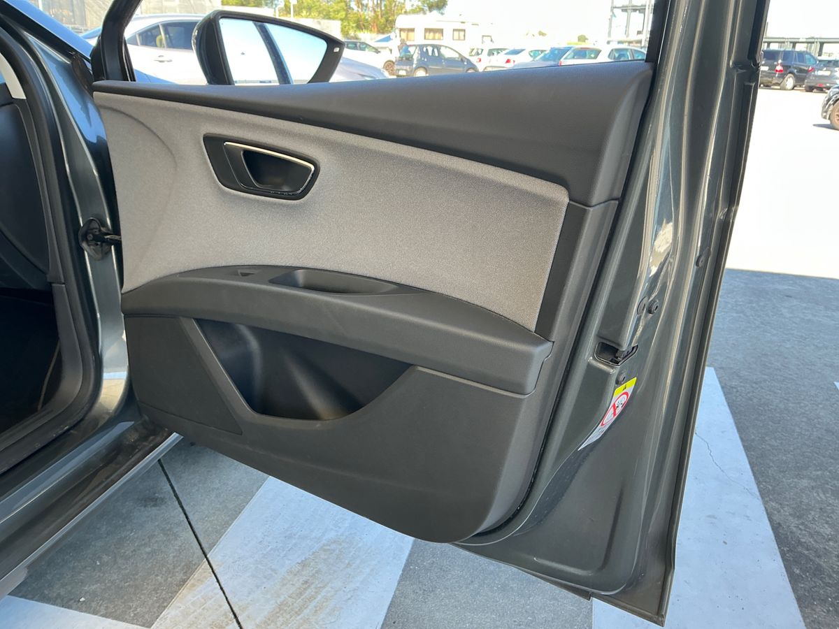 Seat Leon 2018 — photo 29