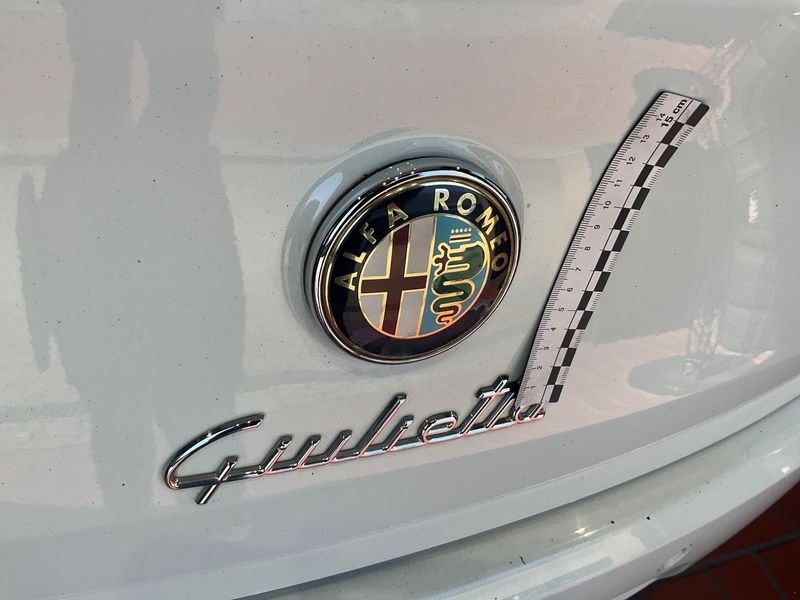 Alfa Romeo Giulietta 1.8 Turbo Quadrifoglio Verde 2010 – снимка 40
