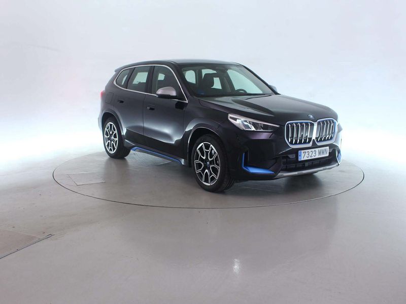 BMW iX1 xDrive 30 xLine — zdjęcie 6