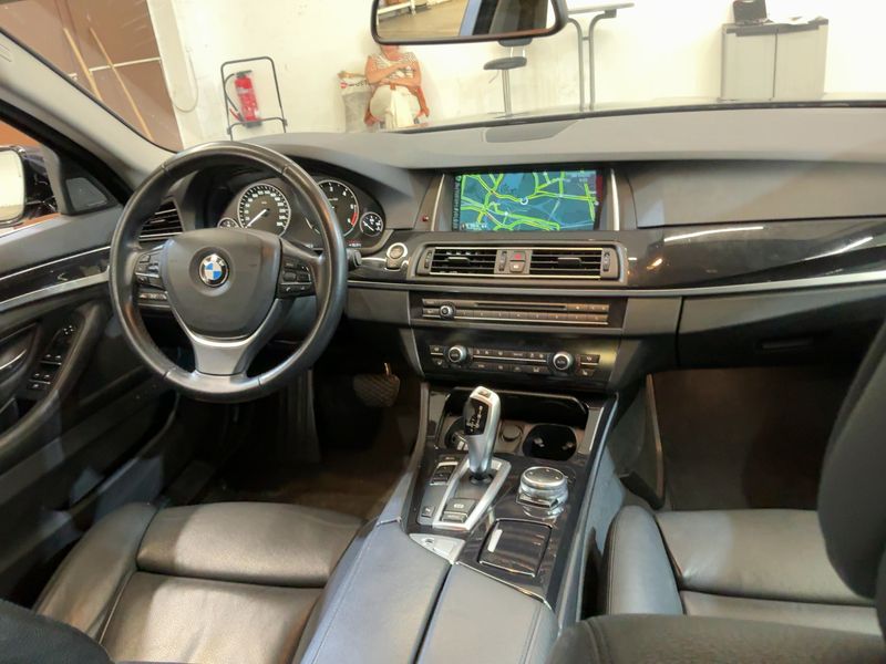 BMW 5er 520d — zdjęcie 12