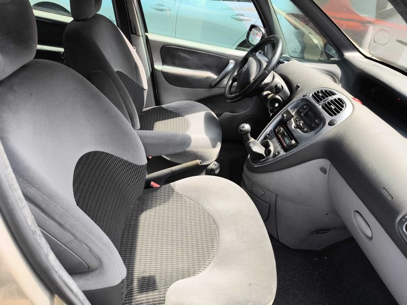 Citroen Xsara Picasso 2.0 HDi SX Top — zdjęcie 10