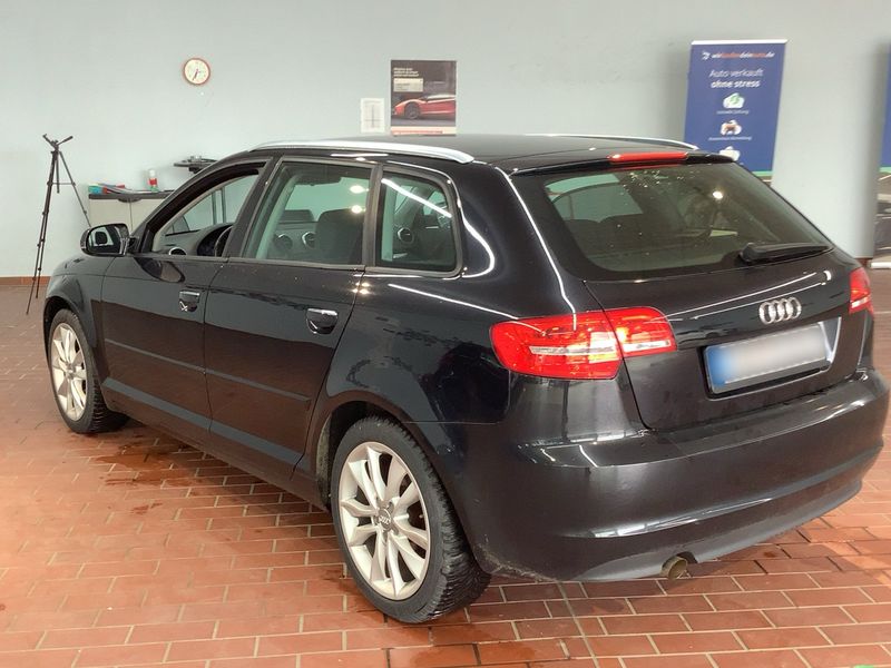 Audi A3 Sportback 1.6 TDI Ambition — zdjęcie 3