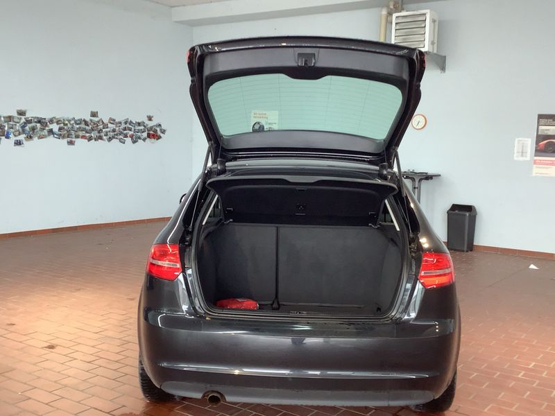 Audi A3 Sportback 1.6 TDI Ambition — zdjęcie 10