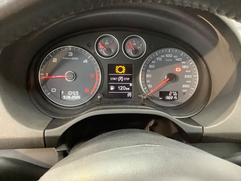 Audi A3 Sportback 1.6 TDI Ambition — zdjęcie 13