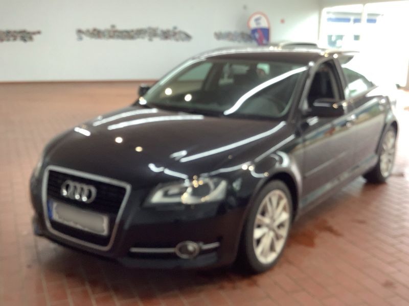 Audi A3 Sportback 1.6 TDI Ambition — zdjęcie 1