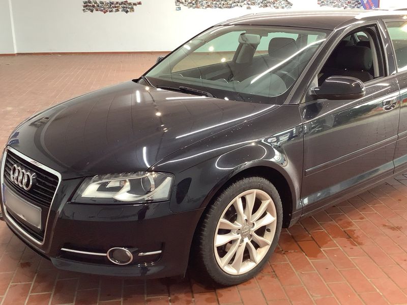 Audi A3 Sportback 1.6 TDI Ambition — zdjęcie 2