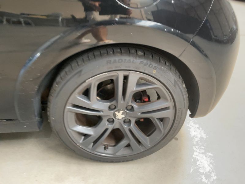 Peugeot 208 1.6 THP GTi 2017 – снимка 5