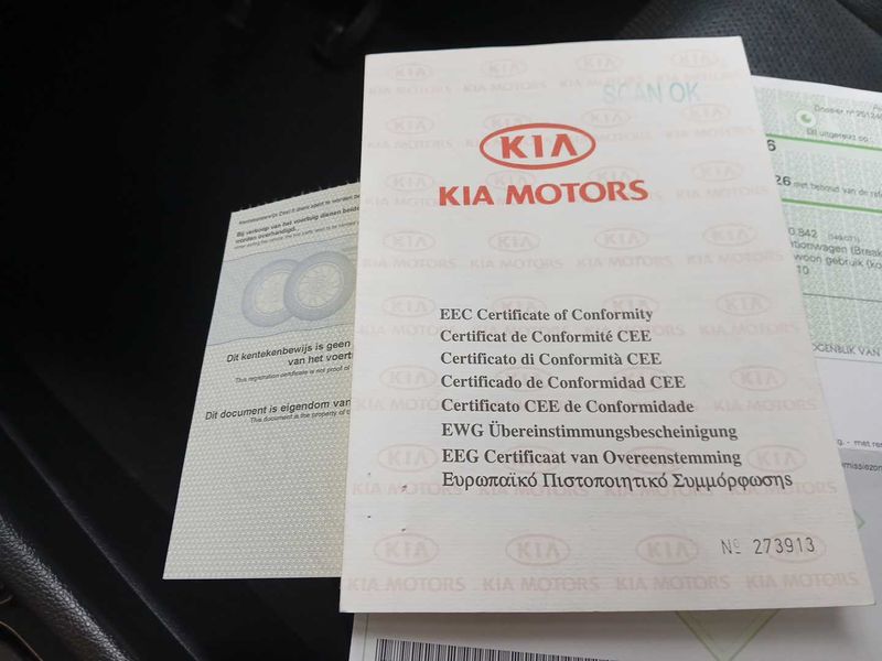 Kia Optima 1.7 CRDi Spirit — zdjęcie 19