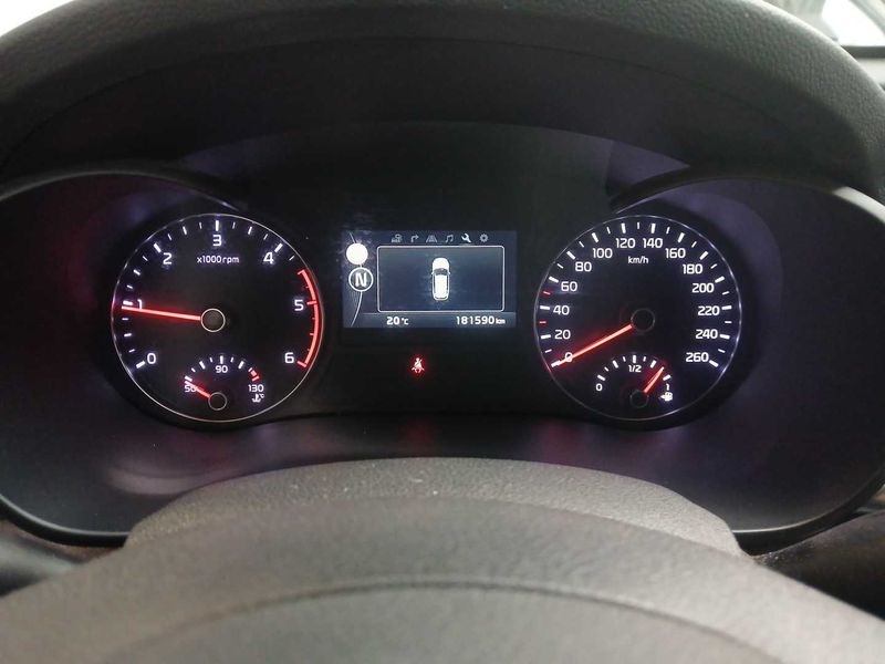 Kia Optima 1.7 CRDi Spirit — zdjęcie 12