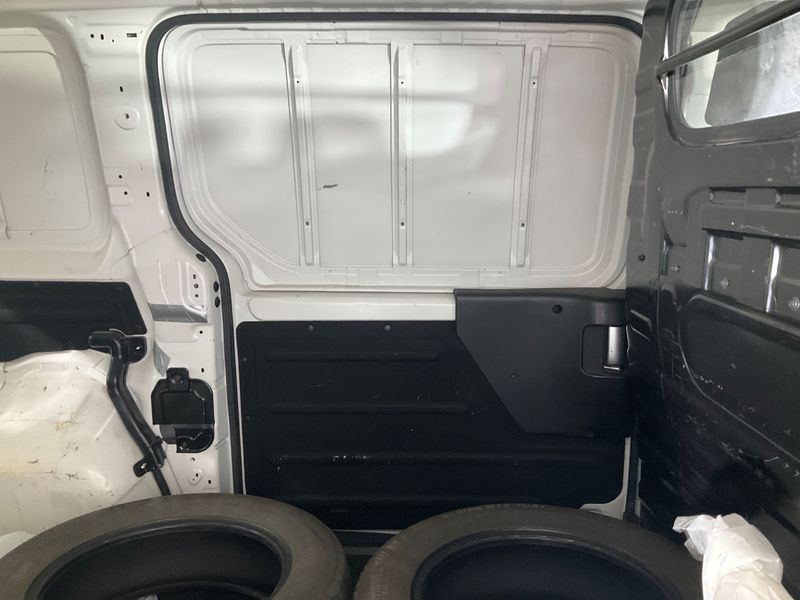 Hyundai Staria 2.2 CRDi 2WD 2022 – снимка 35