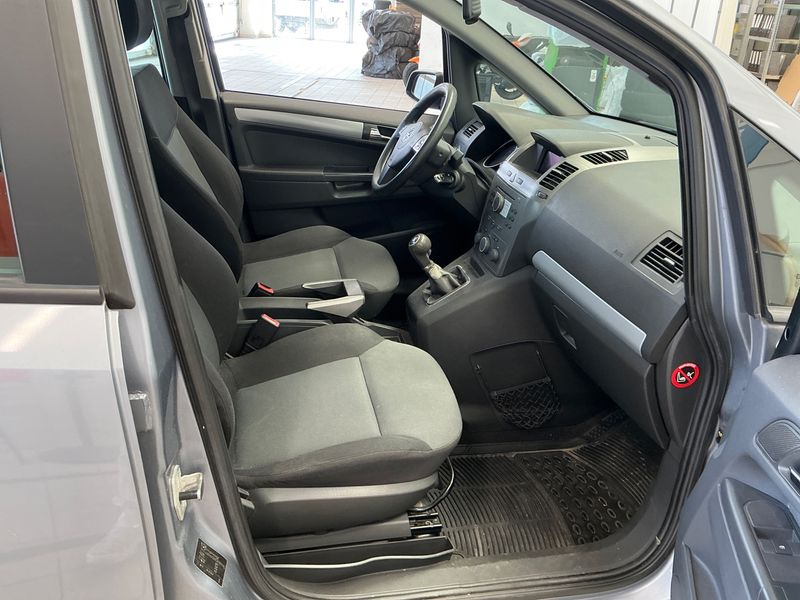 Opel Zafira 1.8 Edition — zdjęcie 3