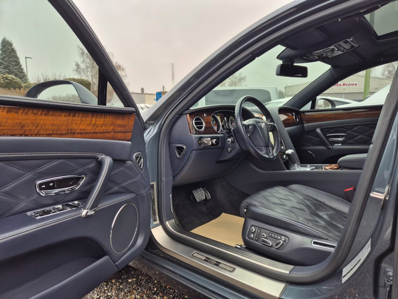 Bentley Continental Flying Spur 6.0 W12 Biturbo Basis — zdjęcie 23