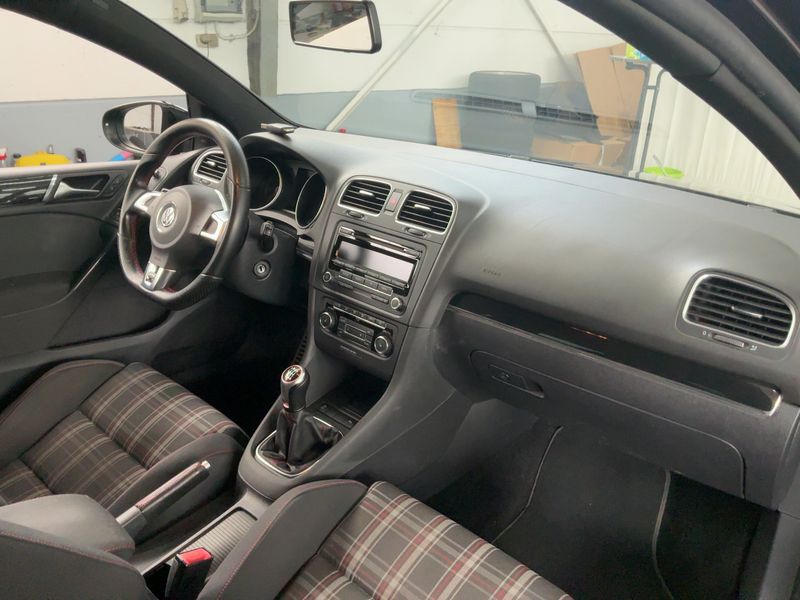 Volkswagen Golf VI 2.0 TSI GTI — zdjęcie 12