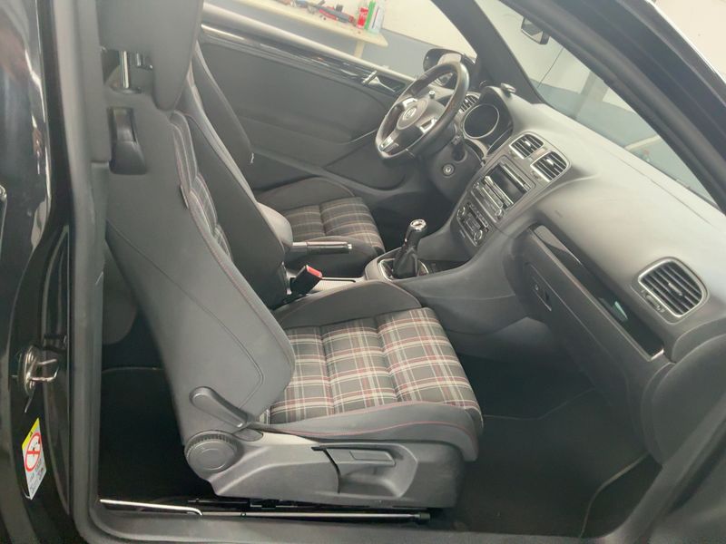 Volkswagen Golf VI 2.0 TSI GTI — zdjęcie 11