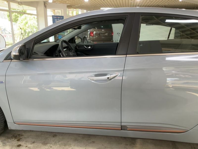 Hyundai IONIQ electric drive 88 kW Premium Elektro — zdjęcie 4
