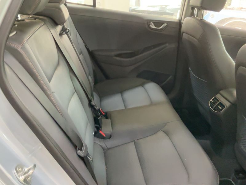 Hyundai IONIQ electric drive 88 kW Premium Elektro — zdjęcie 14