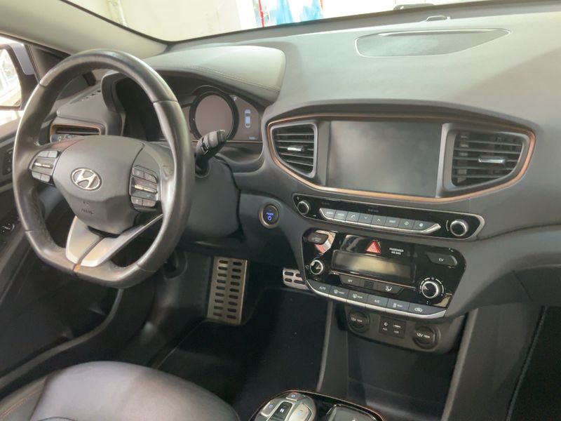 Hyundai IONIQ electric drive 88 kW Premium Elektro — zdjęcie 12