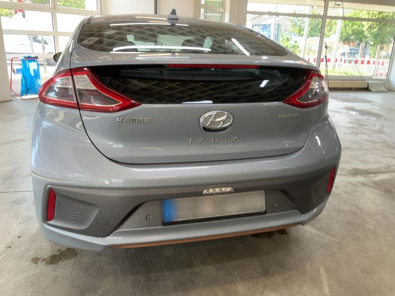 Hyundai IONIQ electric drive 88 kW Premium Elektro — zdjęcie 5