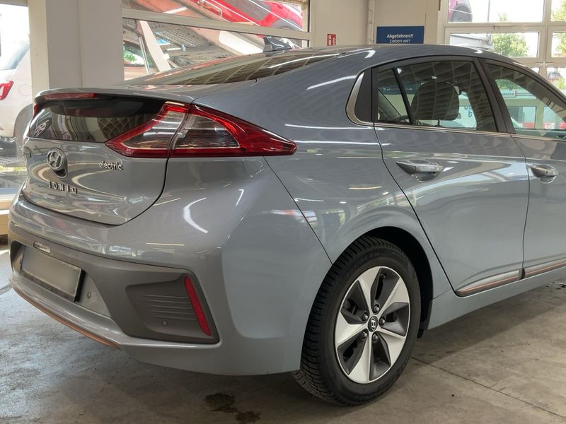 Hyundai IONIQ electric drive 88 kW Premium Elektro — zdjęcie 6