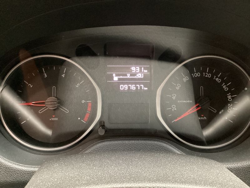 Citroen C-Elysée 1.2 PureTech Selection — zdjęcie 13