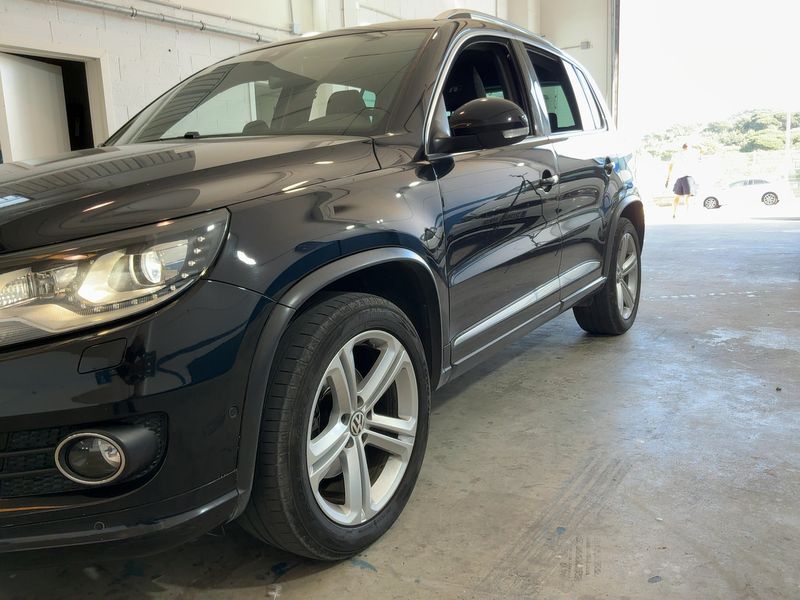 Volkswagen Tiguan 2.0 TDI R-Line 4Motion BlueMotion Tech — zdjęcie 2