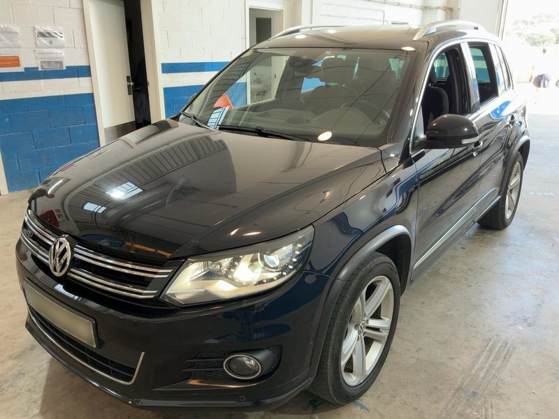 Volkswagen Tiguan 2.0 TDI R-Line 4Motion BlueMotion Tech — zdjęcie 1