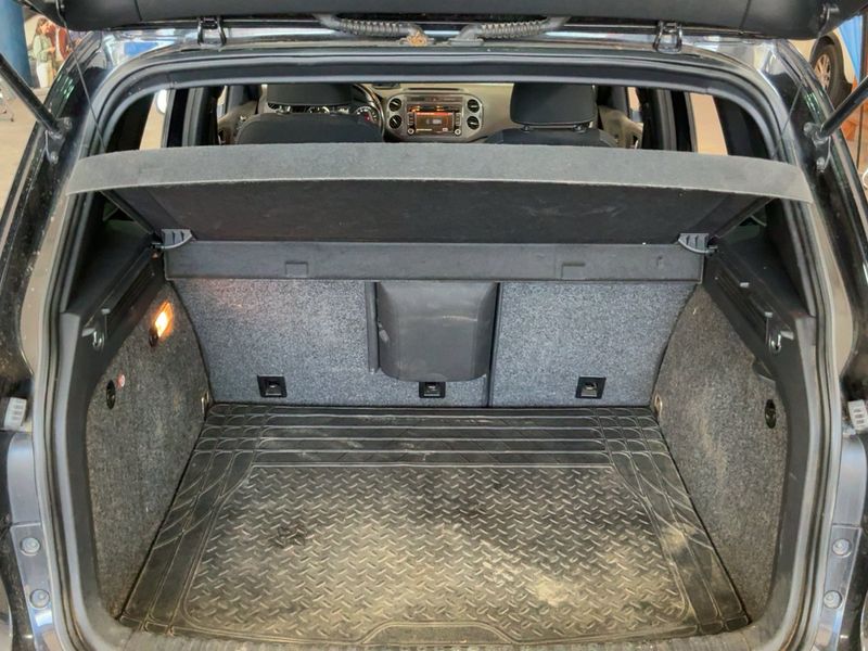 Volkswagen Tiguan 2.0 TDI R-Line 4Motion BlueMotion Tech — zdjęcie 10