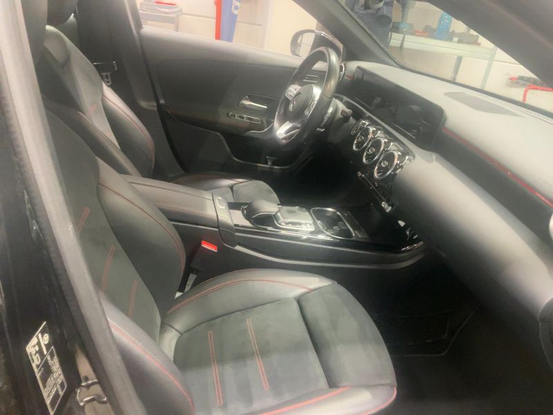 Mercedes-Benz A-Klasse Limousine A 180 AMG Line — zdjęcie 11