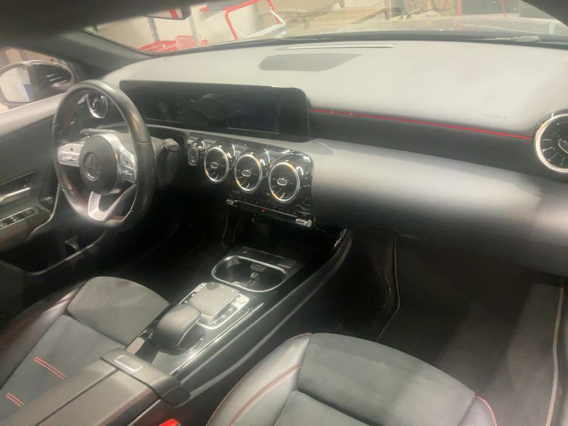 Mercedes-Benz A-Klasse Limousine A 180 AMG Line — zdjęcie 12