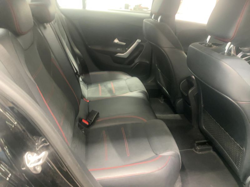 Mercedes-Benz A-Klasse Limousine A 180 AMG Line — zdjęcie 14