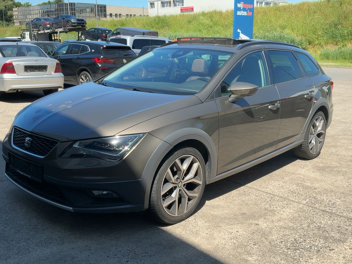 Seat Leon 2016 — photo 1