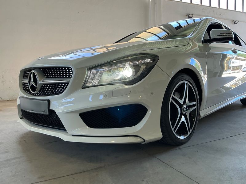 Mercedes-Benz CLA-Klasse CLA 200 Shooting Brake AMG Line — zdjęcie 2