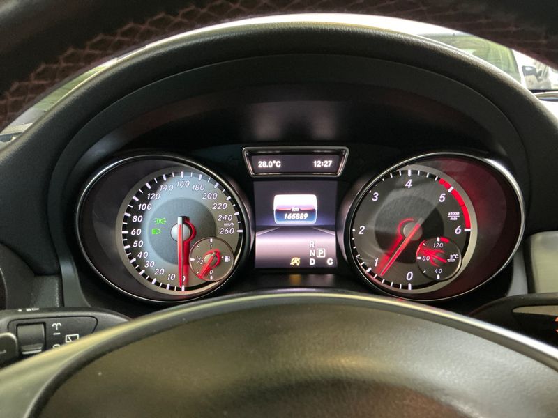 Mercedes-Benz CLA-Klasse CLA 200 Shooting Brake AMG Line — zdjęcie 13