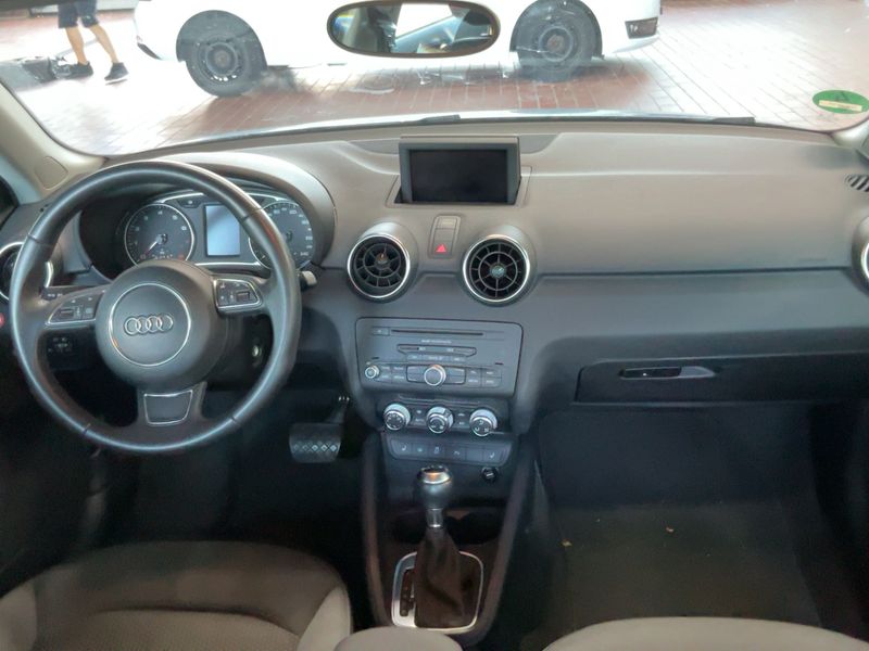 Audi A1 Sportback 1.4 TFSI Attraction — zdjęcie 12