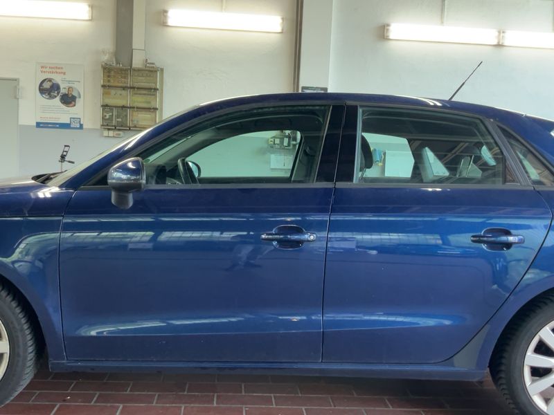 Audi A1 Sportback 1.4 TFSI Attraction — zdjęcie 4