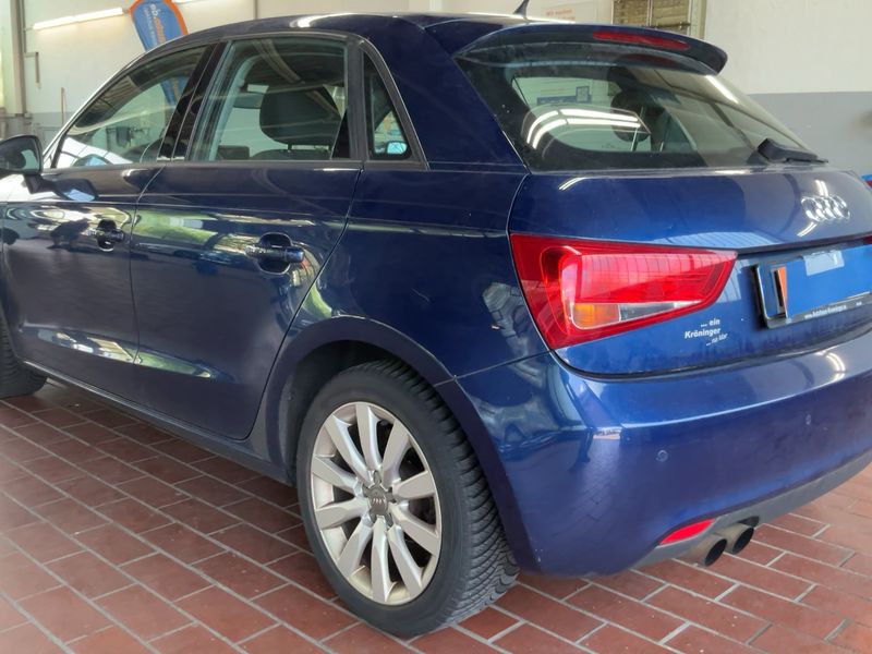 Audi A1 Sportback 1.4 TFSI Attraction — zdjęcie 3