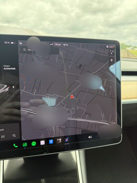 Tesla Model 3 Standard Range Plus — zdjęcie 13