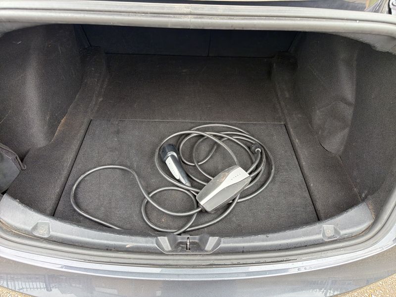 Tesla Model 3 Standard Range Plus — zdjęcie 9